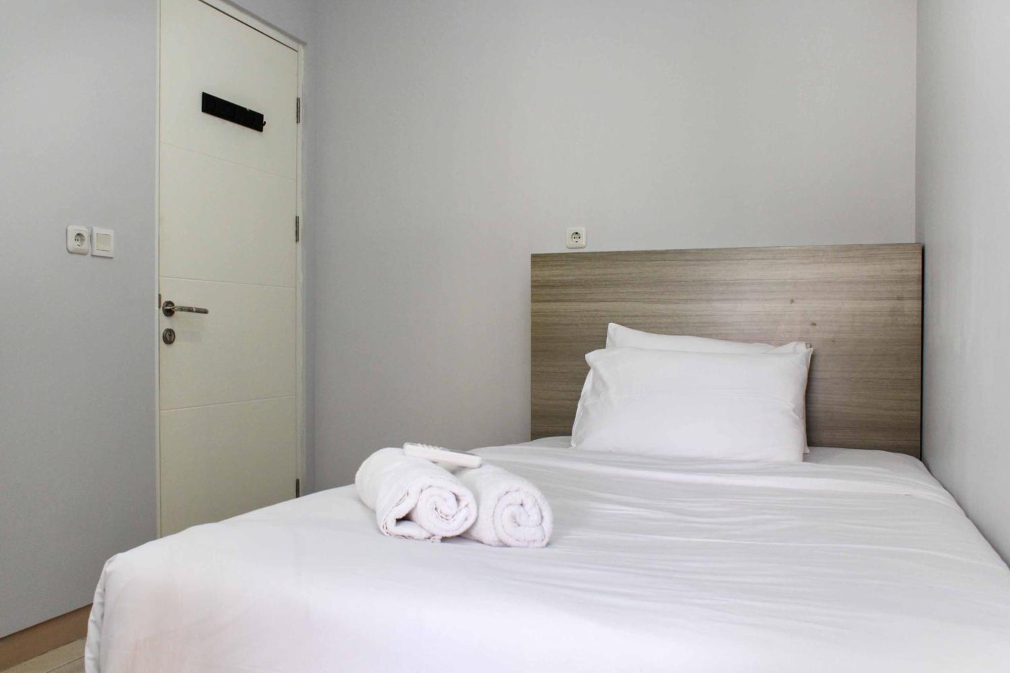 Spacious And Good 2br At Springlake Summarecon By Travelio *